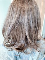 ベニヤボンドストリート(Beniya BOND STREET) ホワイトブリーチ×鎖骨ミディアム