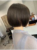 ミニボブ/グレージュ/透明感カラー/切りっぱなしボブ