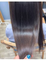 アンフィシュピトロワ(AnFye spi tlow)&nbsp;［AnFye］滑らかな手触り縮毛矯正