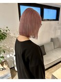 ピンクベージュ