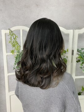 ヘアアンドメイク スタジオ ミムロ(HAIR&MAKE STUDIO MIMURO) くびれミディアム・艶グレージュ