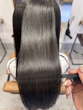 ジィップクリニカ(Zip clinica) 髪質改善 担当-木村優伽