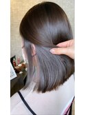 グレー系のイヤリングカラー