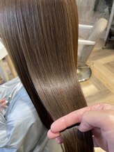 "感動的な手触り""圧倒的なツヤ""驚愕の持続力"髪質改善トリートメント