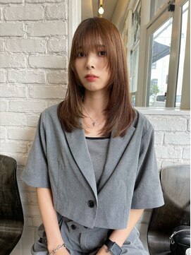 メゾンアメリナンバーツー(Maison Amelie N°2) 似合わせカット　顔まわりレイヤー　ブリーチ　ベージュ