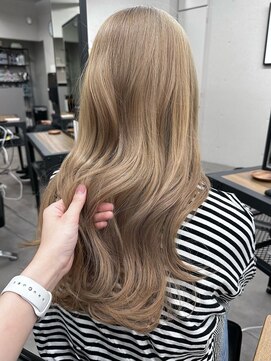 ヌークバイラヴェスト 四日市(neuk by lovest) 王道ミルクティーベージュ