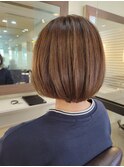 耳かけショートボブ　絶壁解消ヘア　クビレショート