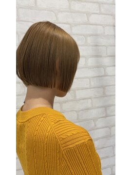 ビスイル 秋葉原店(Vis ill) ミルクベージュ切りっぱなしボブ艶ケアブリーチ