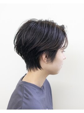 エルレ(Elure) センター分けショート#ボブ#黒髪#三ヶ日#磐田#三方原#浜松#浜北