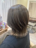 コトナ 越谷店 大人女性人気|前髪なしふんわりひし形レイヤーボブ×ハイライト