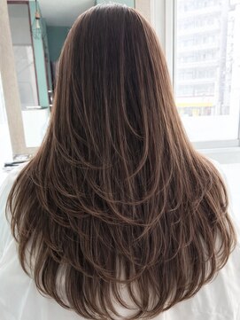 モルト 麻生(molt) 海外 韓国風 ハイレイヤーカット Cカールパーマ