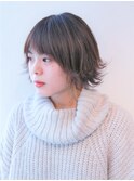 ミルクティーベージュ外ハネショートボブ