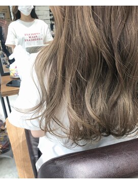 フェリア 渋谷(Feria) 【filo by feria】ミルクティーベージュ 福田沙也加