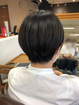 ヘアホスピタル ファニーフェイス(HAIR HOSPITAL funny face) 襟足スッキリ　丸みショート
