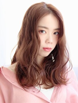 シロフ シブヤ(shirof shibuya) 20代30代40代50代◎センターパート×ゆるふわロング