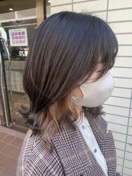 フラット 千葉(Flat.) ミディアムスタイル×イヤリングブラウンカラー【千葉】