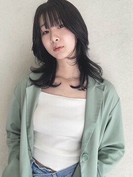 メイカ(MEIKA) 規定スルーの透明感暗髪 柔らかクールアッシュ