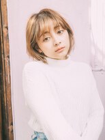 ヴィカーム(VICALM)&nbsp;ショート 外ハネ 外巻きボブ レイヤーボブ 大人ボブ