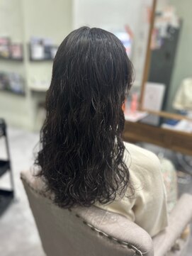 ヘアーワークス ボナ(HAIR WORKS bona.) エレガントな大人女子の縦落ちパーマ/デジタルパーマ