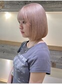 ミルクティーベージュ　ハイトーン　金髪　ボブ　内巻きボブ