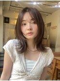 ミディアム　フェイスレイヤー　似合わせカット　顔周り　透明感
