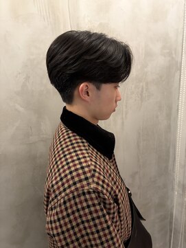 リリアーナ(LILIANA) センターパート　ニュアンスパーマ　池袋メンズ