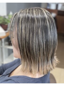 ブルーム 八千代緑が丘(bloom) 黒髪白髪を活かす白髪ぼかし地毛ハイライト