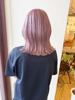 ルッツ(Lutz. hair design)&nbsp;4/15 ラベンダーピンク　ハイトーン【千代田彩夏】