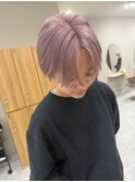 ピンクベージュ ブリーチ ハイトーン ショートヘア 三宮