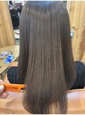 ほわっと広がる弱いクセも縮毛矯正とカラーで美髪に♪