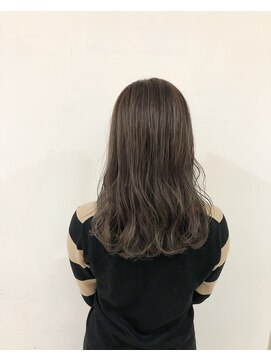 レアング(LeAng) スモークグレージュ