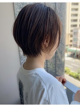 ナンバー エアロ 横浜(N° +aero) 大人可愛い小顔ワンサイドショートボブ丸み前下がり