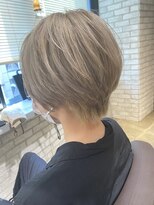 エイトセカンド 新宿三丁目店(EIGHT second)&nbsp;ホワイトベージュショート【EIGHT second】仙頭