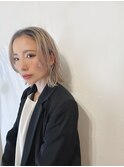 ホワイトグレージュ くびれヘアー