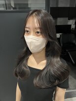 アンダーバーホワイト(_WHITE)&nbsp;大人可愛い20代30代40代小顔韓国風ヨシンモリくびれヘア