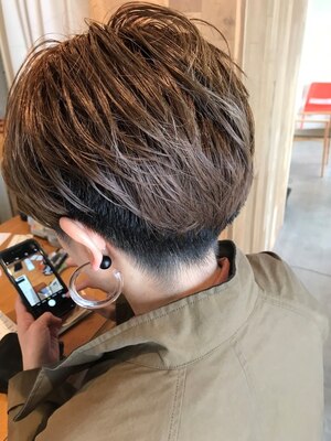 [小倉南区]ショートヘアはバランスが命！頭の形、髪質、クセ、骨格を見極めたカットで理想のスタイルに♪