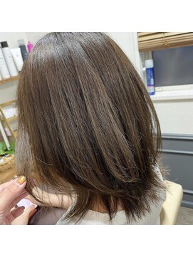 カミケン 清明店(kamiken.) 軽やかウルフ透明感アッシュベージュ伸ばし中【カミケン清明店】