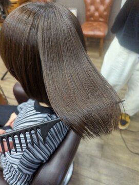 エルパライソ(Hair make Elparaiso) ボブ×酸性ストレート