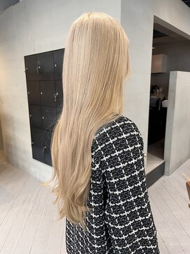 ヘアー アイス ルーチェ(HAIR ICI LUCE) ブロンドカラーホワイトベージュミルクティーベージュ/中西