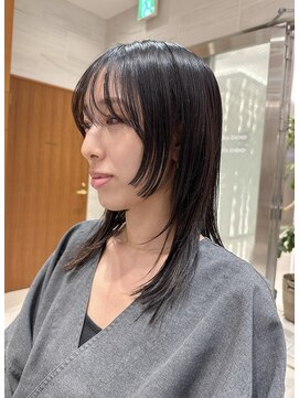 ピークアブー アヴェダ ギンザシックス(PEEK-A-BOO AVEDA GINZASIX) シースルーバング 顔まわり ミディアムレイヤーウルフ