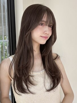 ローネス ギンザ(LONESS ginza) レイヤーカット/小顔カット/オリーブグレー/透明感カラー