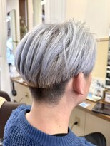コアフィールフィス(COIFFURE fils)&nbsp;シルバー ブリーチカラー 髪質改善トリートメント マッシュ