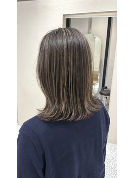 スリー(THREE) 白髪ぼかしハイライト