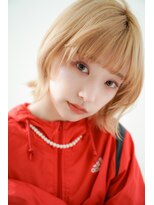 トップシェイプ(TOP SHAPE) ブロンドベージュ軽やかショートボブ