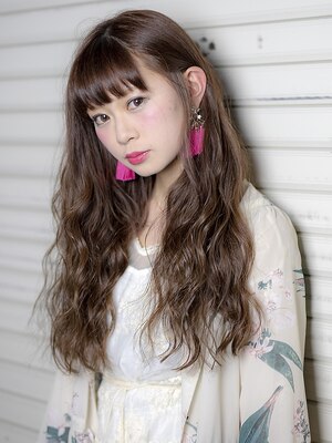 さまざまな、髪のお悩みに合わせたヘアケアメニューが充実。おしゃれを楽しみながら、上質な艶と手触りに♪