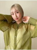 ぱつっとボブ×ホワイトベージュ