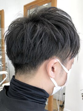 ヘッズ 本八幡店(HEADS) MEN'S HAIR  センターパート　ツイストスパイラル　コンマヘア