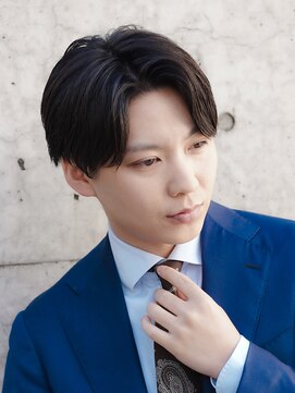 アルファ 新宿(alpha) フェザーパーマ/刈り上げセンターパート/サーフカール[新宿]