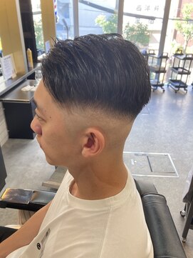 フランクスバーバーリザーブ 人形町店(FRANK’S BARBER RESERVE) スキンフェード