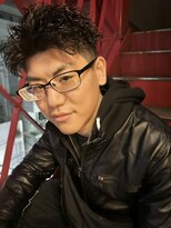 ロミーオム 本厚木(ROMMY. Homme)&nbsp;ツーブロック刈り上げツイストパーマアップバングメンズヘア